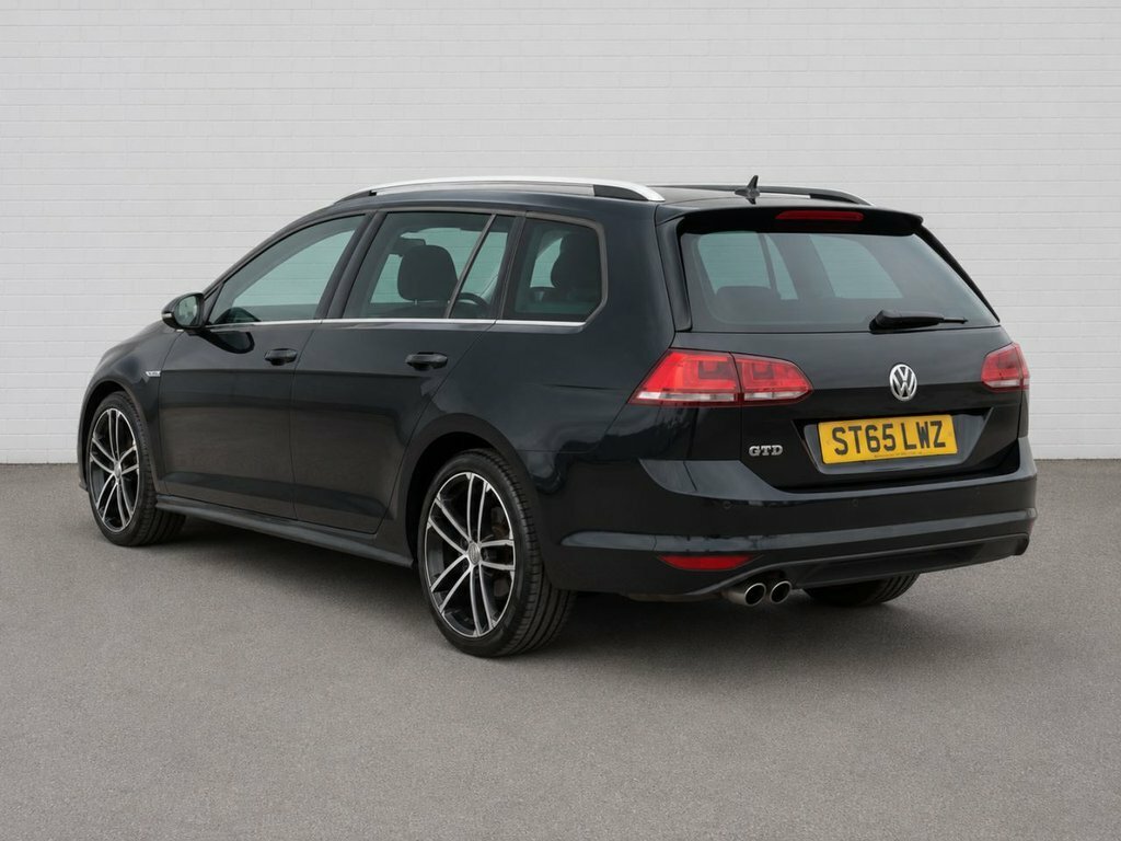 Volkswagen Golf 2L Gtd ST65LWZ Black #3