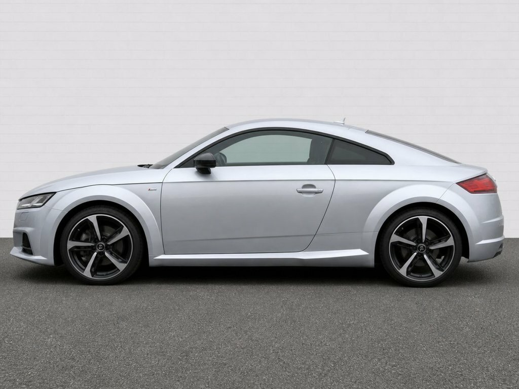 Audi TT 2L Black Edition Silver #3