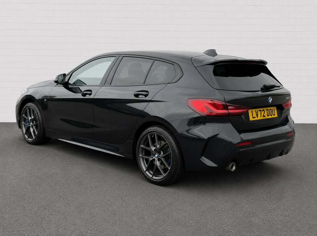 BMW 1 Series 1.5L M Sport LV72DOU Black #3