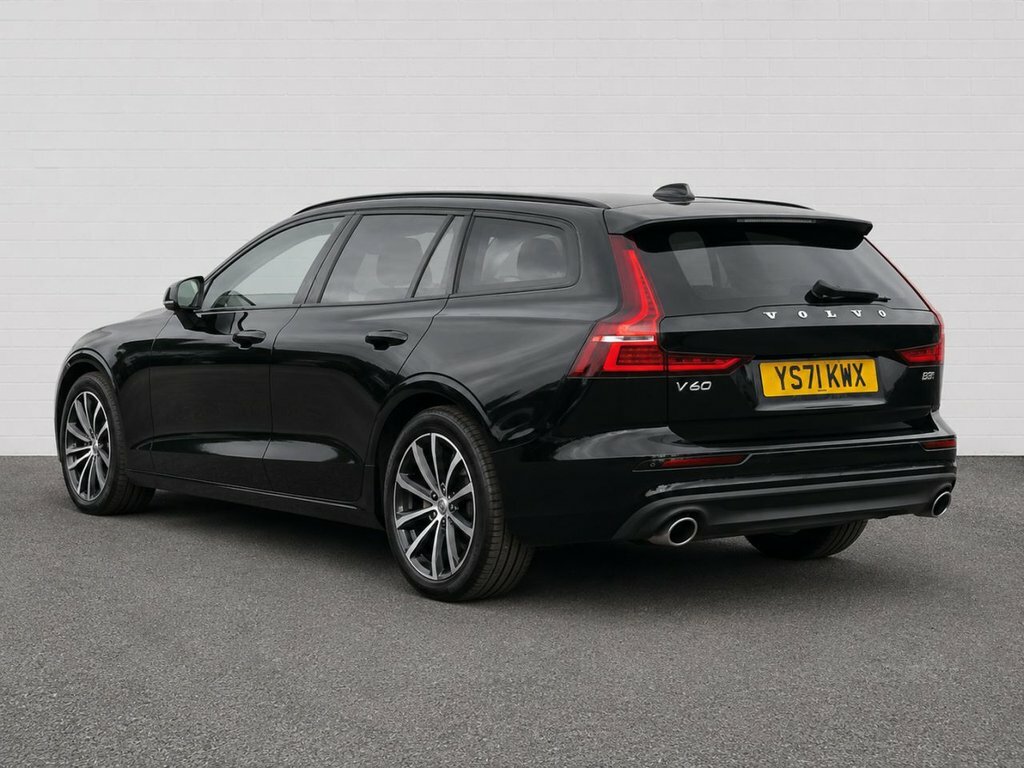 Volvo V60 2L Momentum Black #2