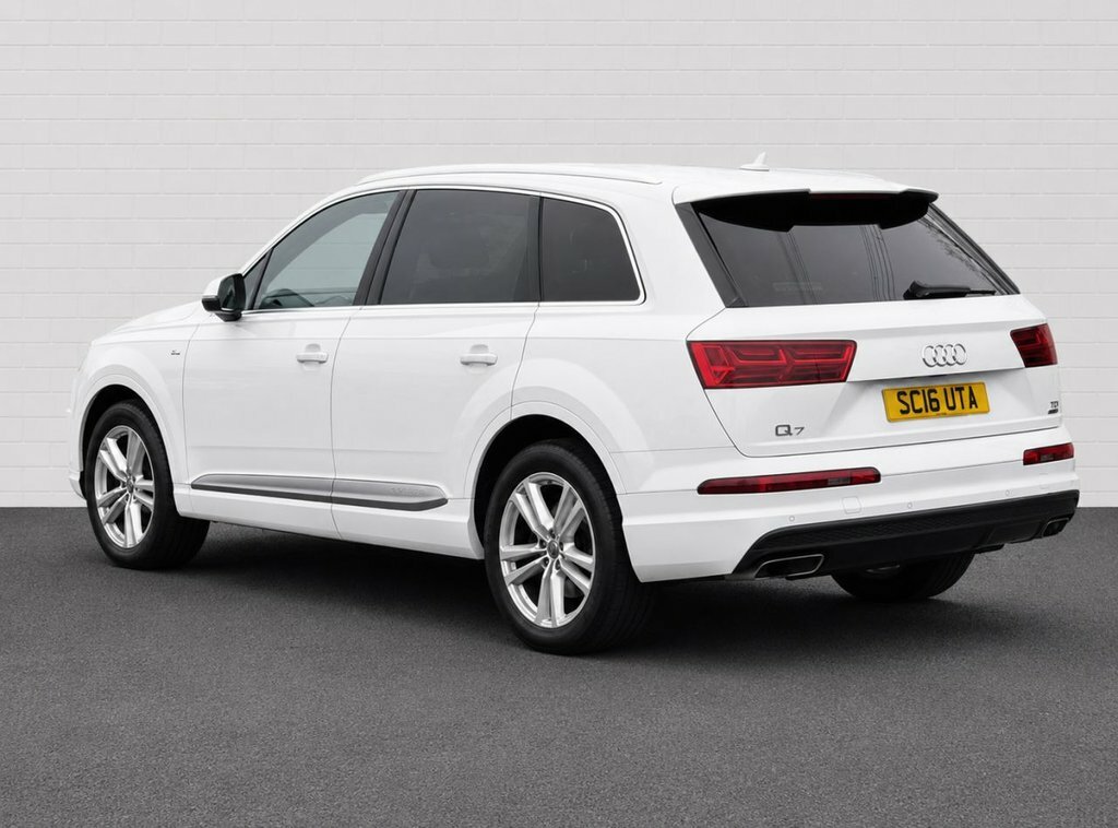 Audi Q7 3L S Line White #2