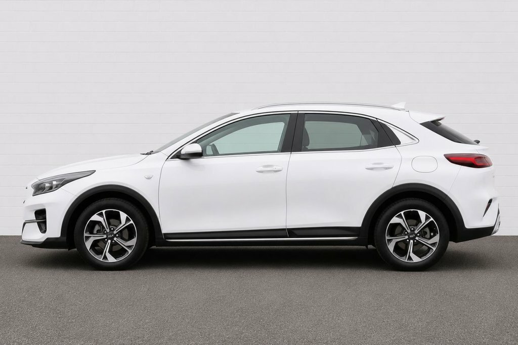 Kia Xceed 1L 2 FV71EGD White #2