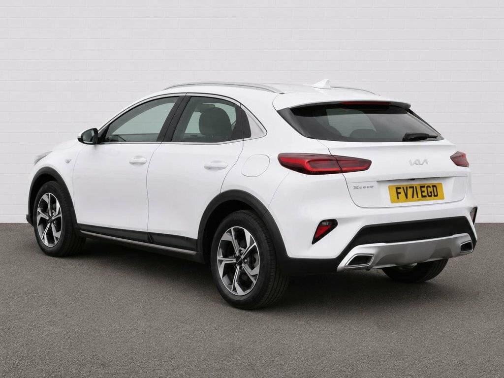 Kia Xceed 1L 2 FV71EGD White #3