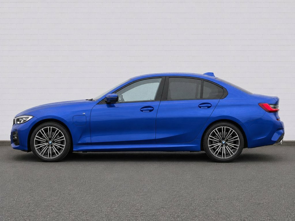 BMW 3 Series 2L M Sport AO70ZXL Blue #3