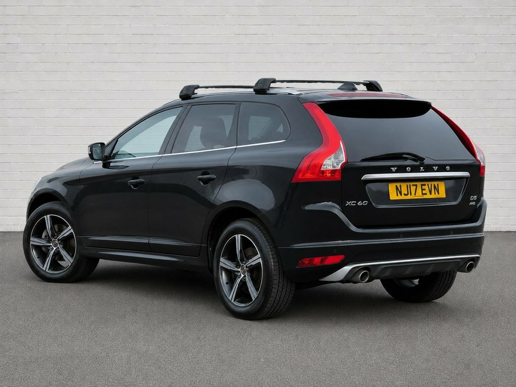 Volvo XC60 2.4L R-design Lux Nav Black #2