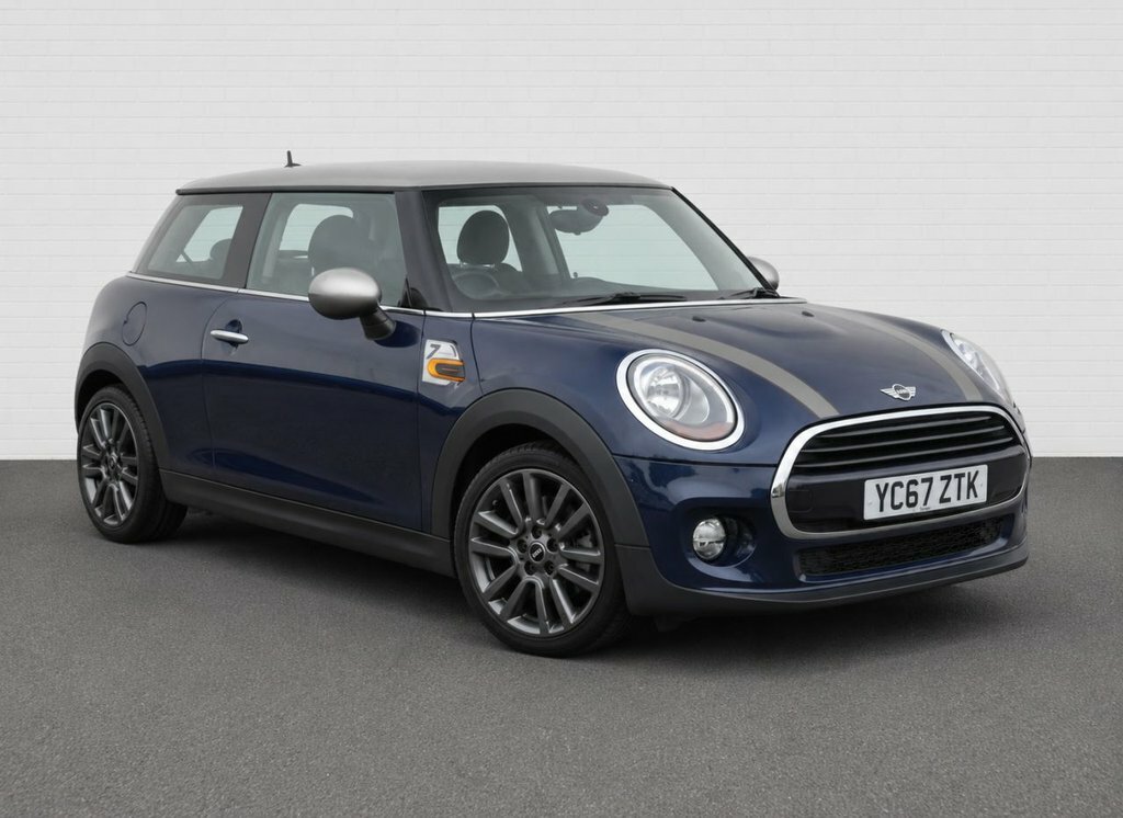 Mini Hatch 1.5L Cooper Seven YC67ZTK Blue