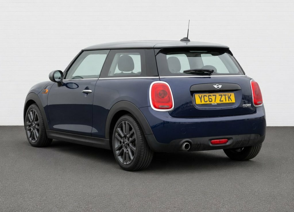 Mini Hatch 1.5L Cooper Seven YC67ZTK Blue #2
