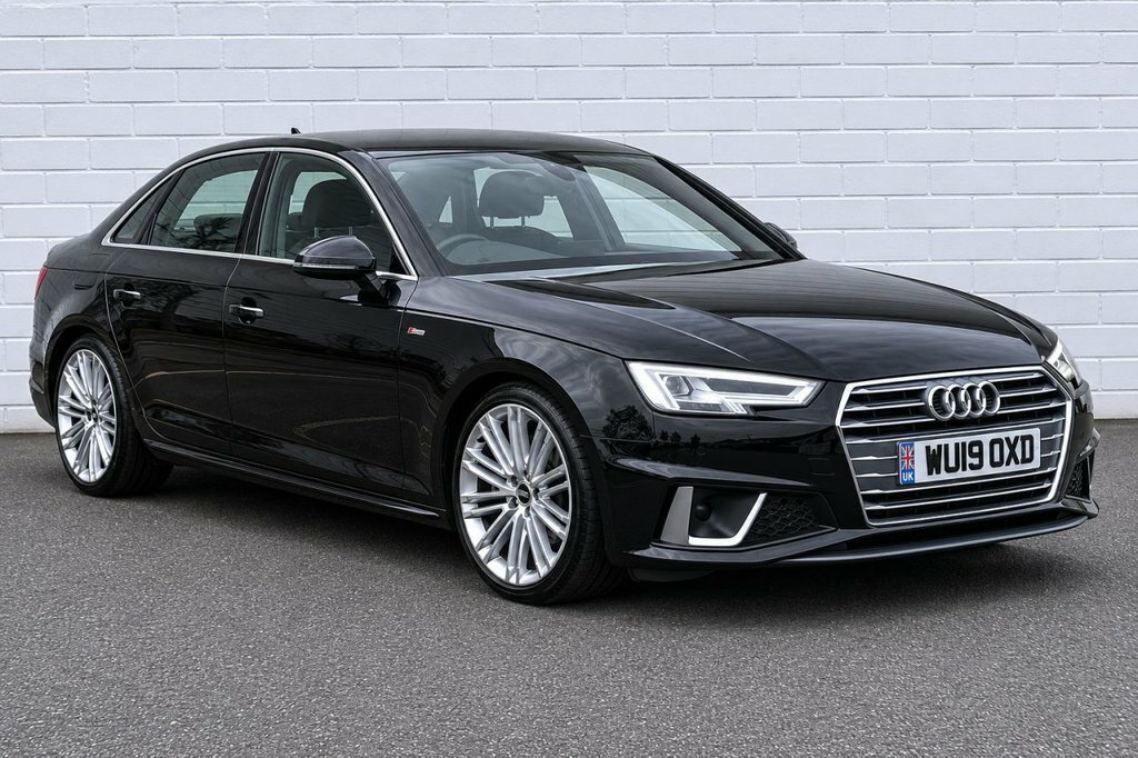 Audi A4 2L S Line Black