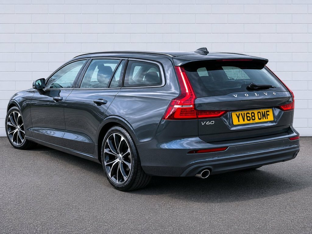 Volvo V60 2L Momentum YV68OMF Grey #2