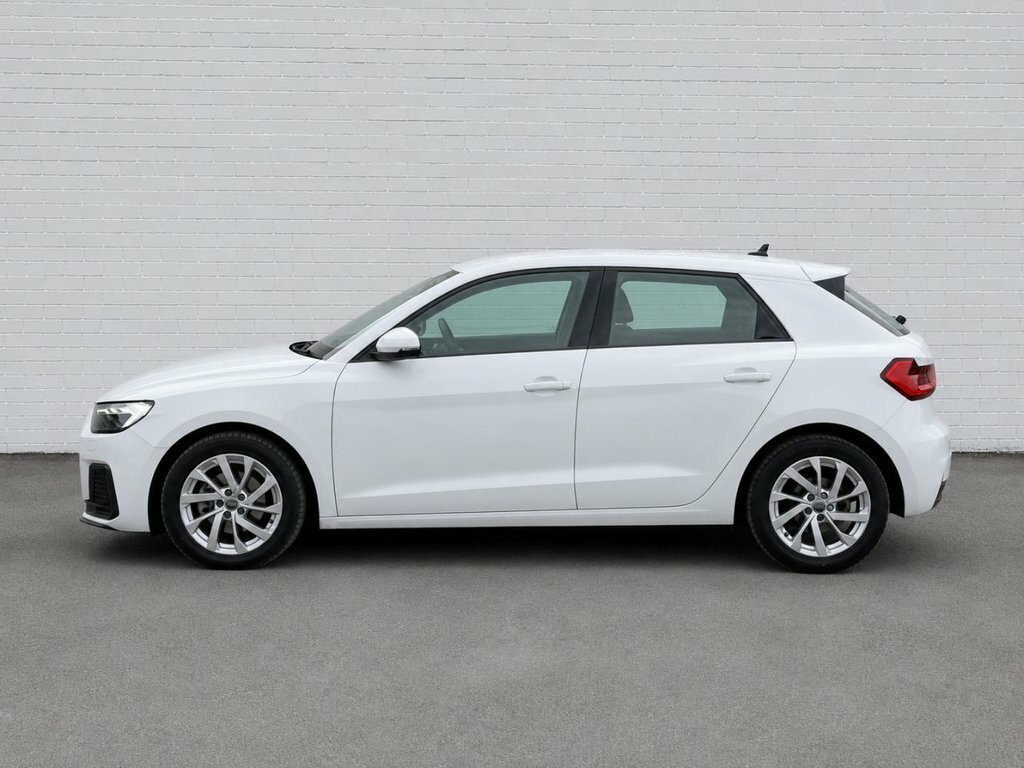 Audi A1 1L Sport GU69PGV White #3