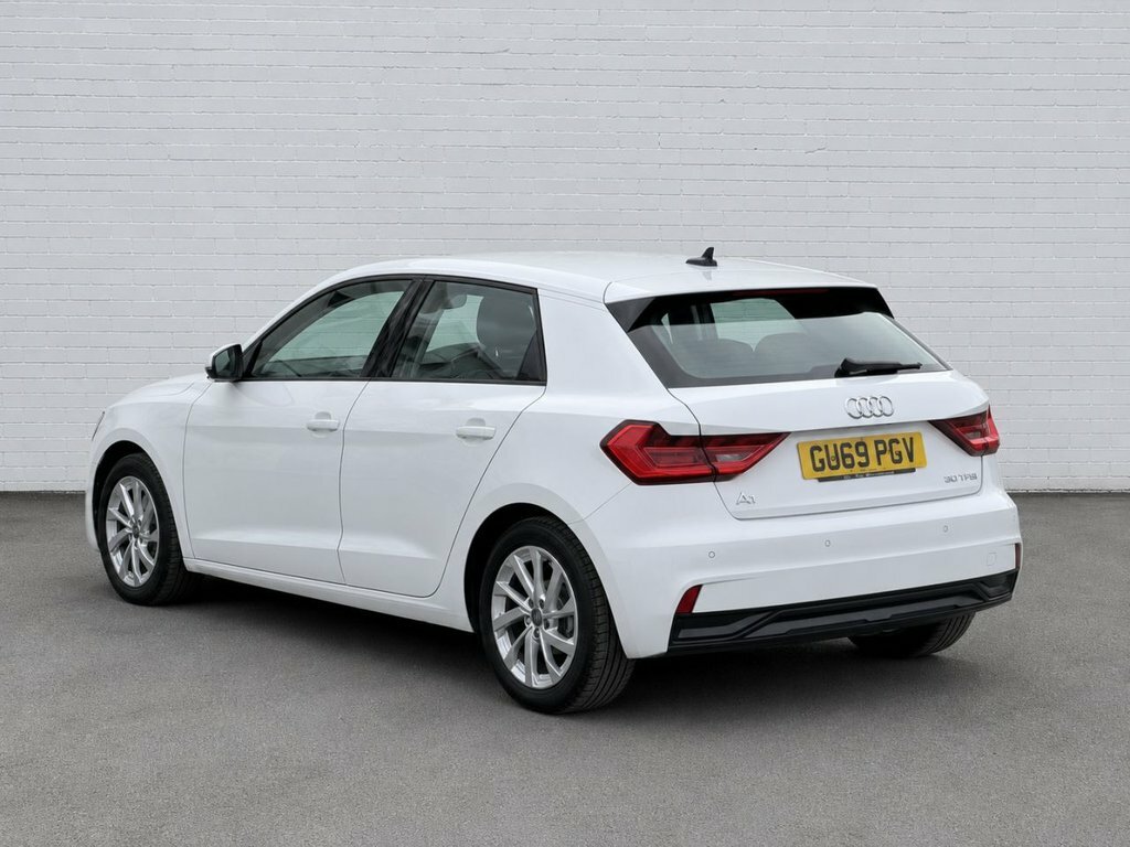 Audi A1 1L Sport GU69PGV White #2