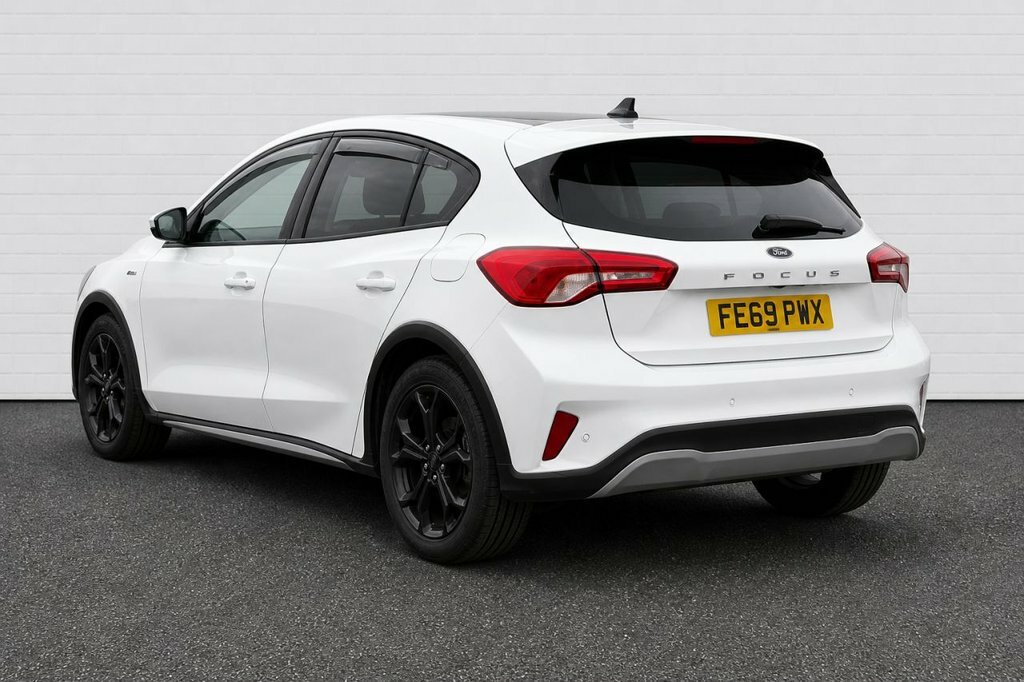 Ford Focus 1L Active X FE69PWX White #2