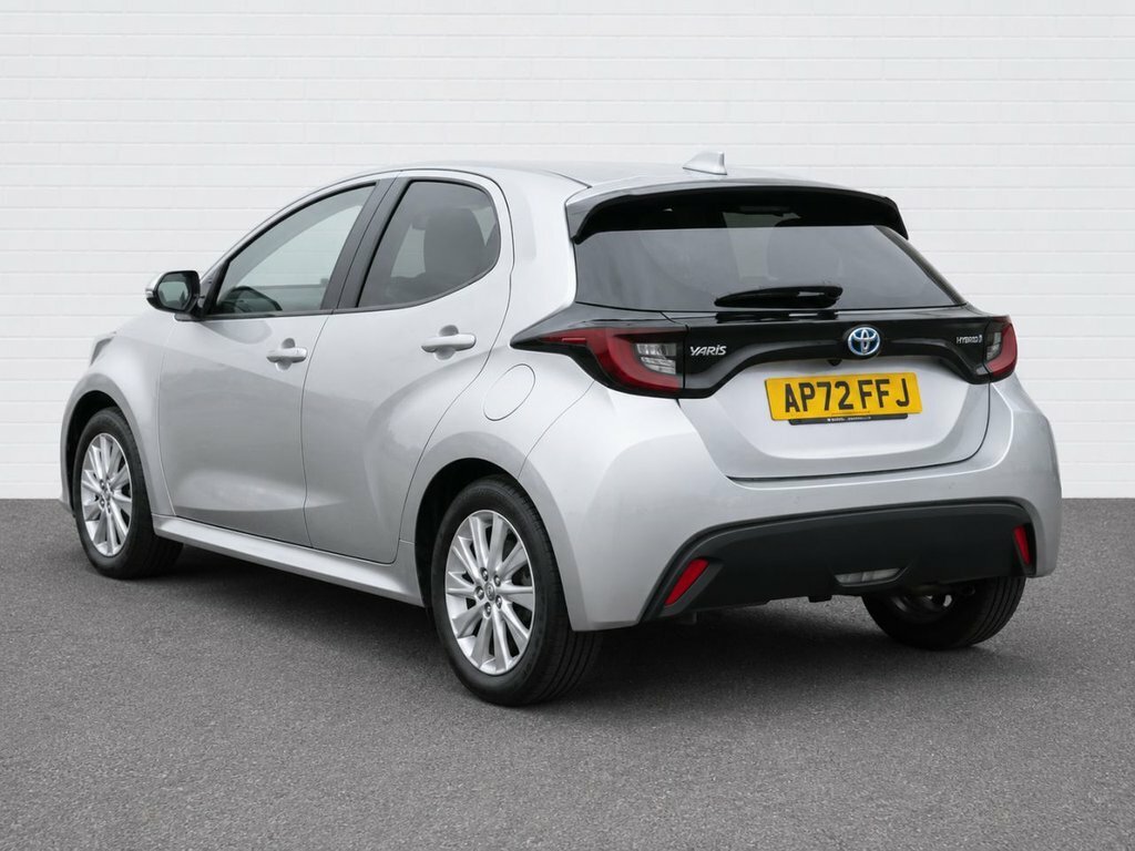 Toyota Yaris 1.5L Icon AP72FFJ Silver #2