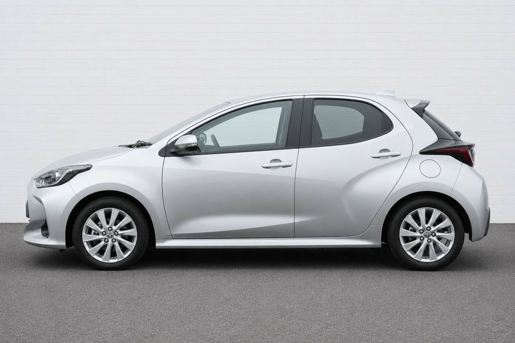 Toyota Yaris 1.5L Icon AP72FFJ Silver #3