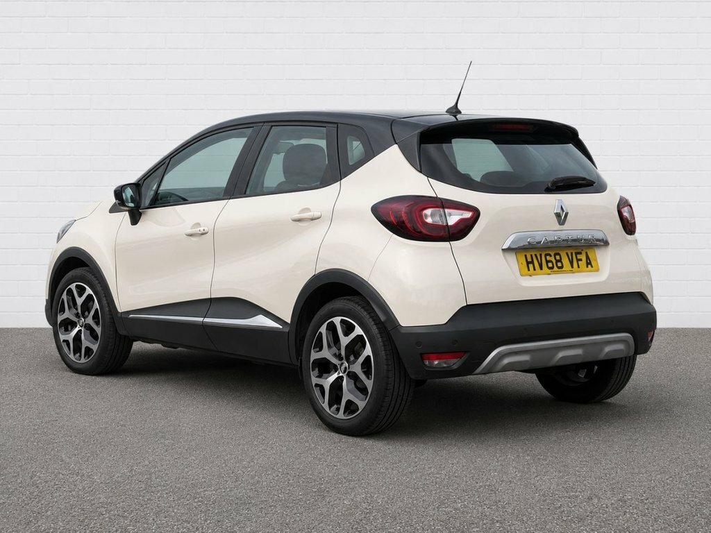 Renault Captur 0.9L Gt Line HV68VFA White #2