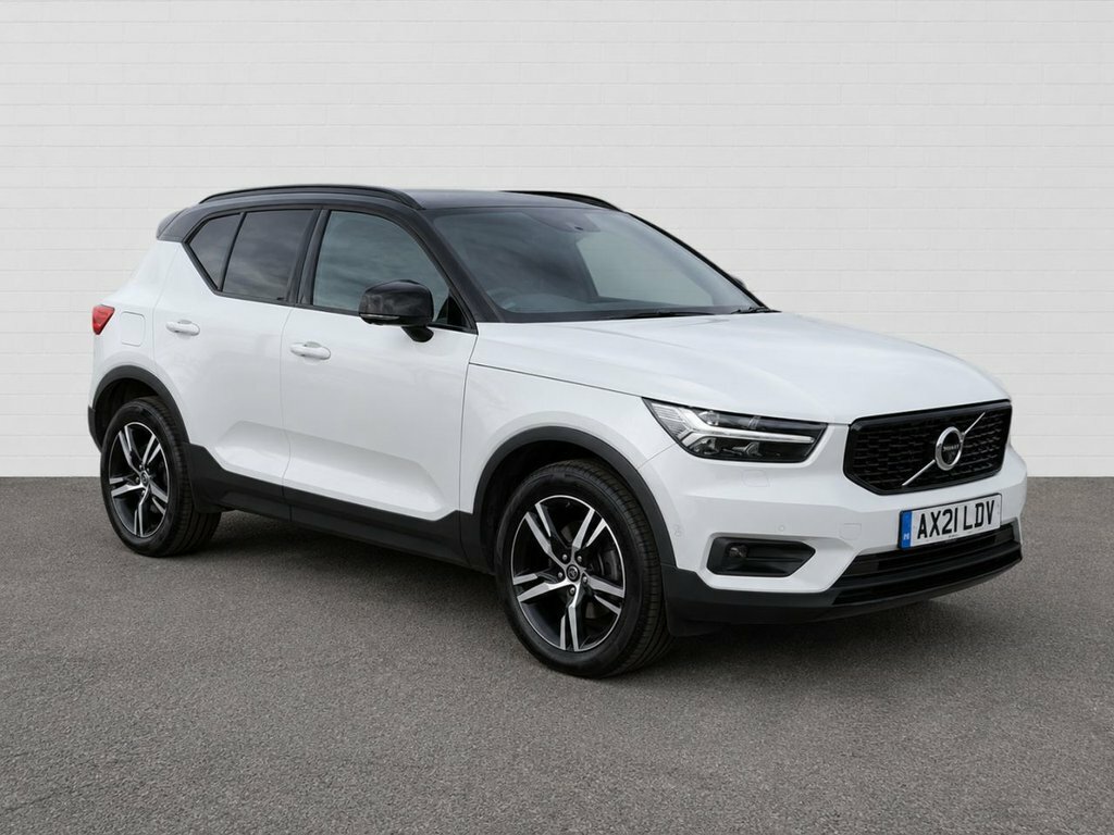 Volvo XC40 1.5L R-design White