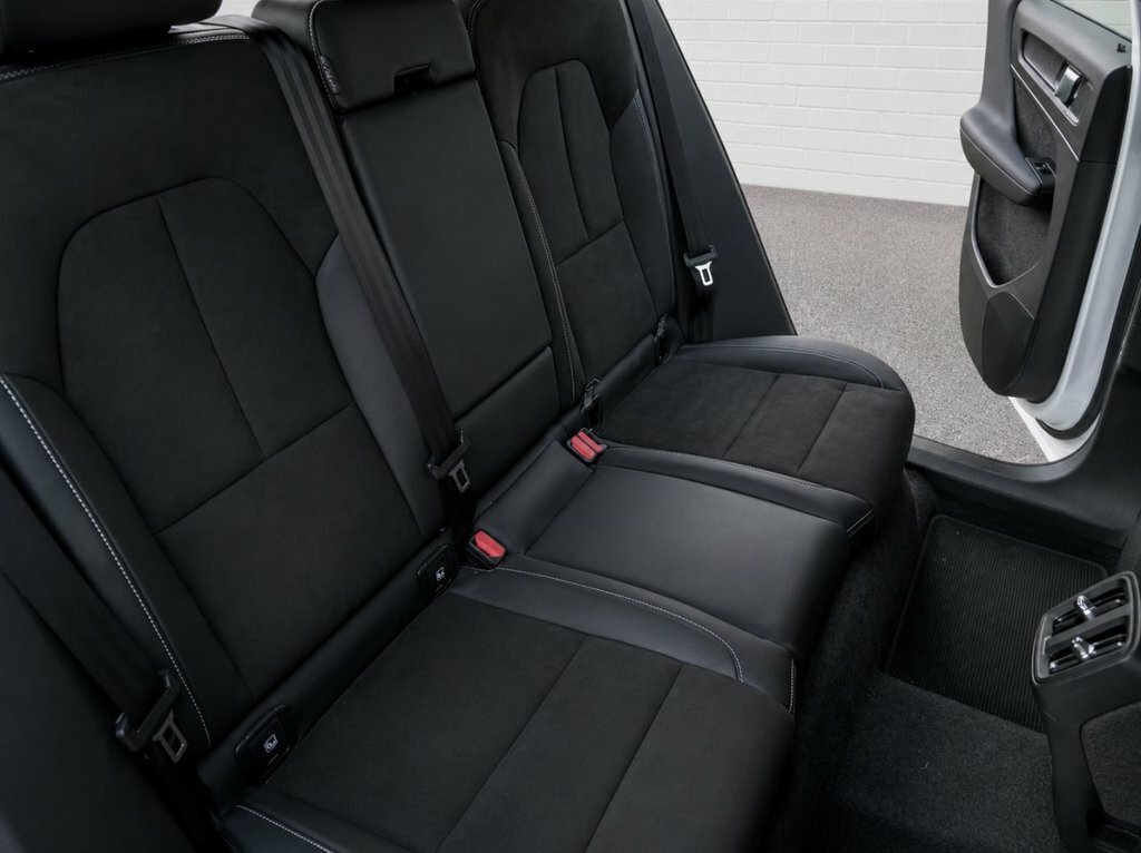 Volvo XC40 1.5L R-design AX21LDV White #6