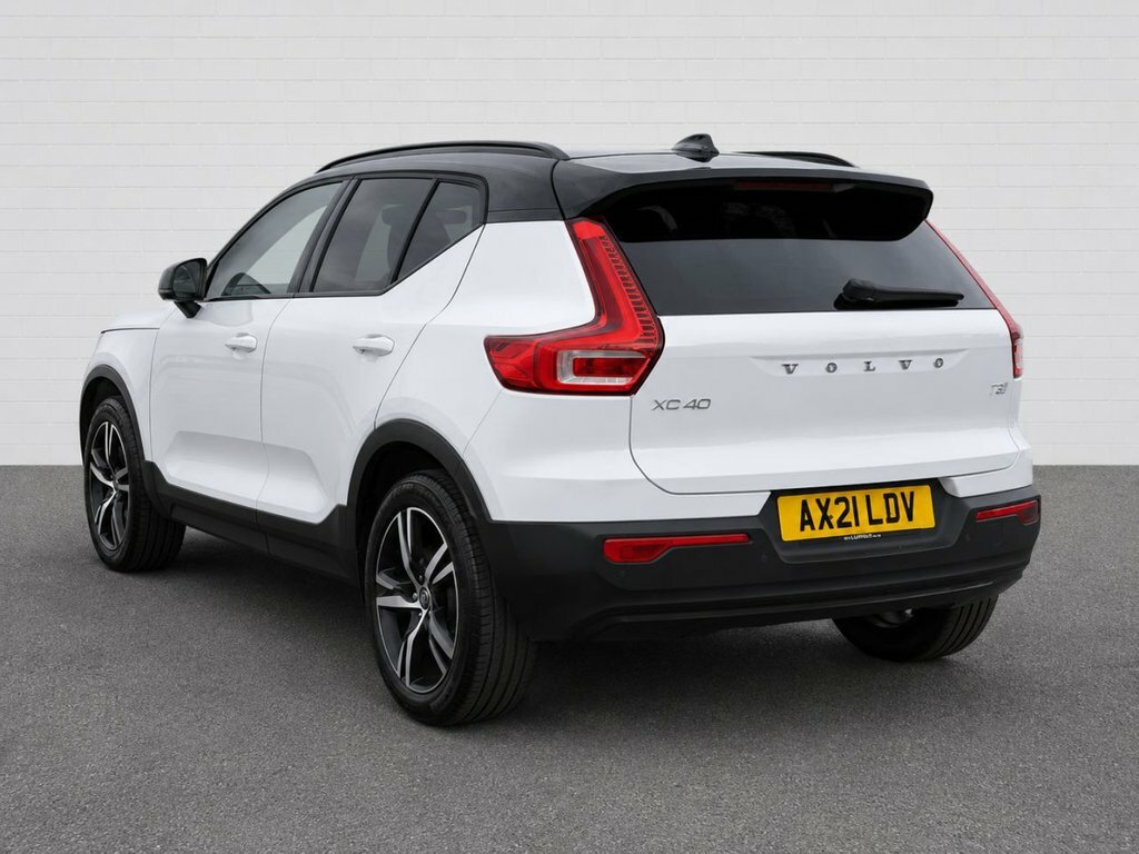 Volvo XC40 1.5L R-design AX21LDV White #2