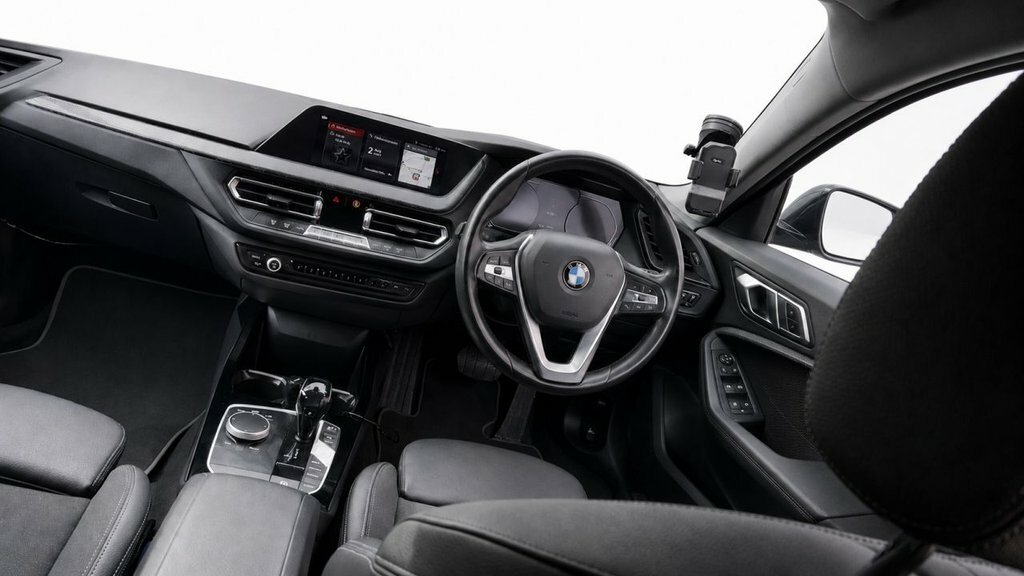 BMW 1 Series 1.5L Sport YH20DDZ Grey #4