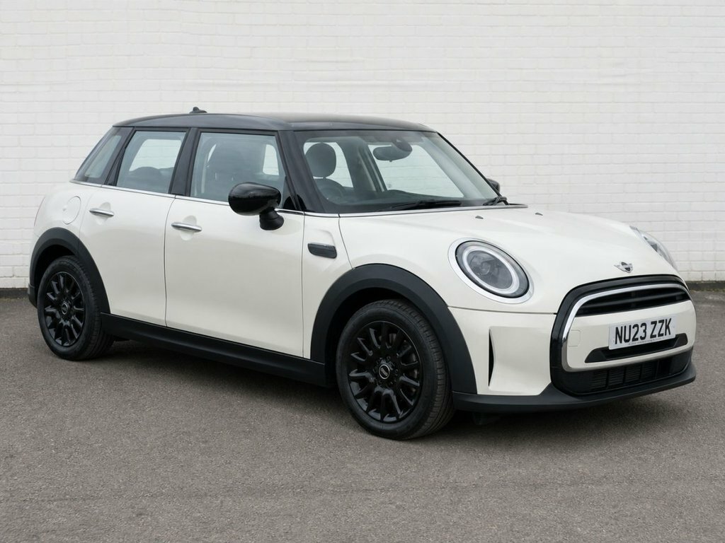 Mini Hatch 1.5L Cooper Classic White