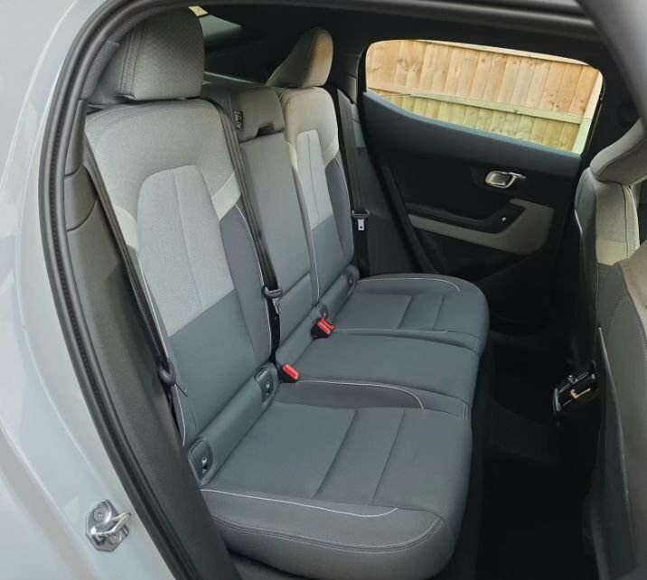 Polestar 2 Hatchback OV71YBH Silver #6