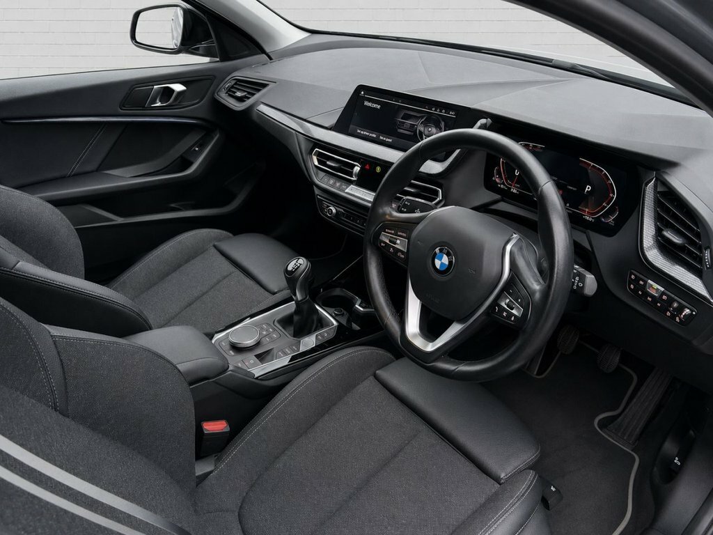 BMW 1 Series 1.5L Sport YF73GKL Grey #4