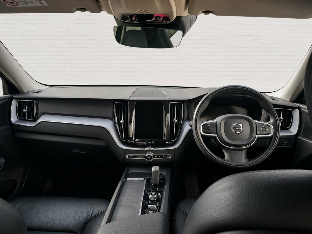 Volvo XC60 2L Momentum SP70LBG Grey #4