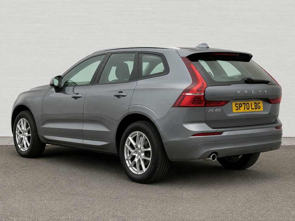 Volvo XC60 2L Momentum SP70LBG Grey #2