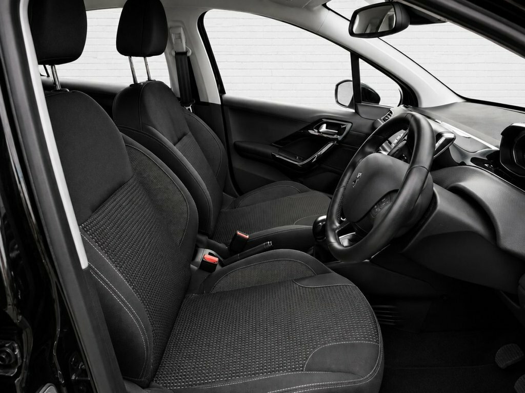 Peugeot 208 1.2L Tech Edition NJ69TVA Black #5