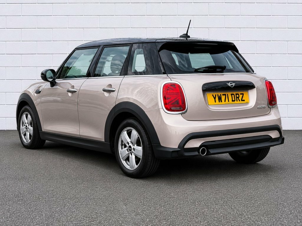 Mini Hatch 1.5L Cooper Classic YW71DRZ Grey #2