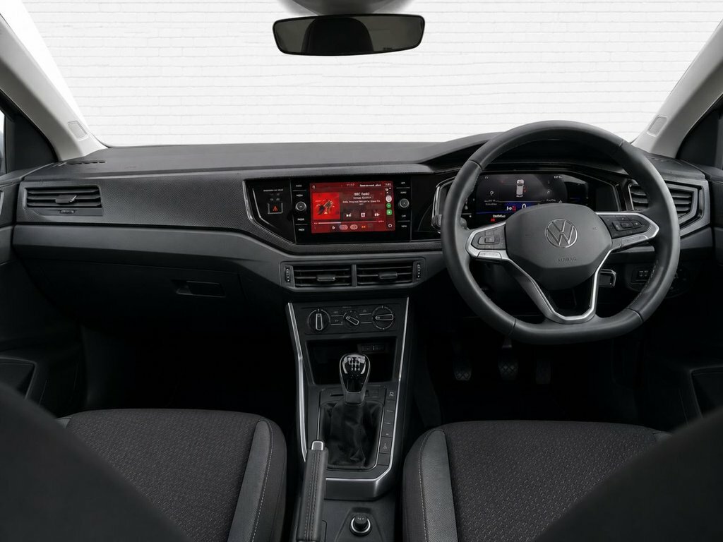 Volkswagen Polo 1L Life GJ73XLA Black #4