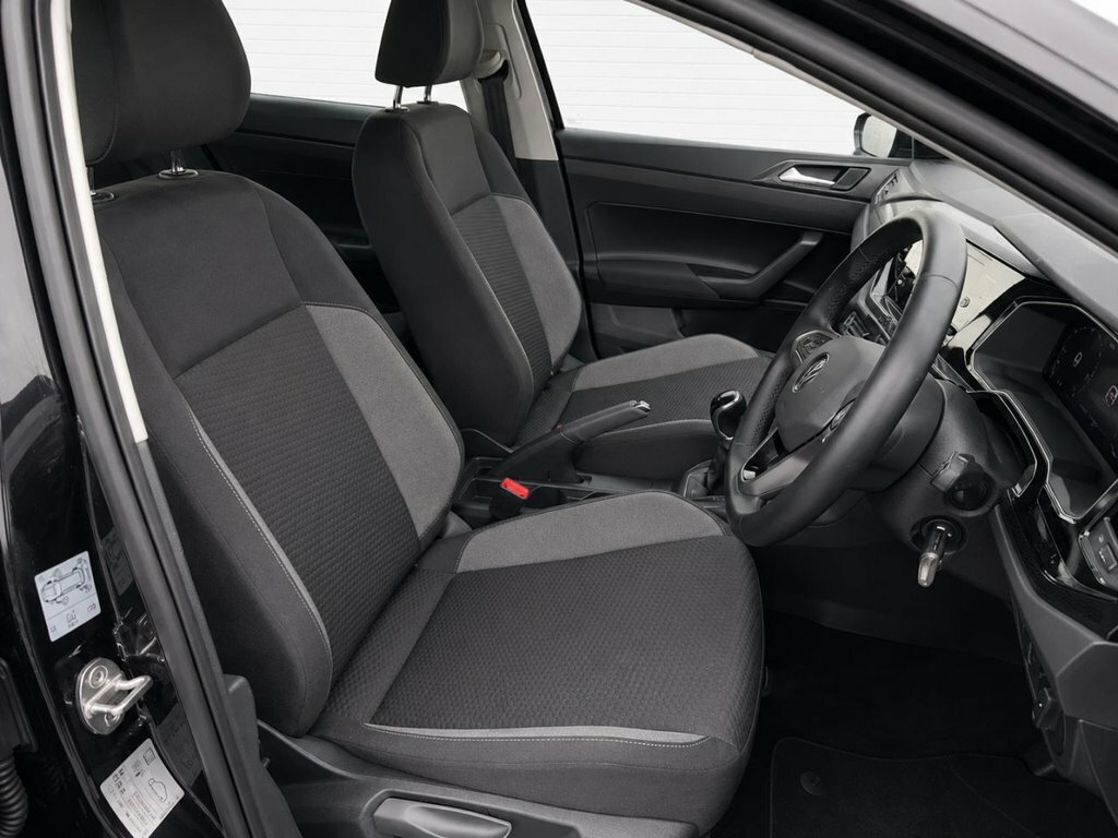Volkswagen Polo 1L Life GJ73XLA Black #5