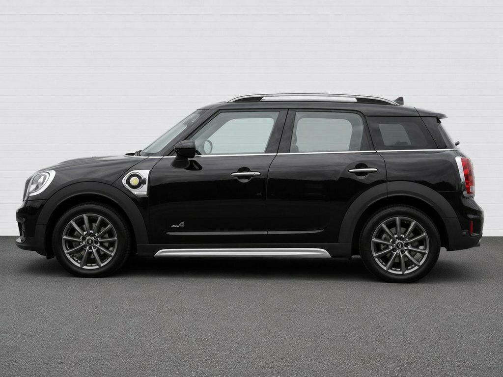 Mini Countryman 1.5L Cooper S E All4 NJ67XZW Black #2