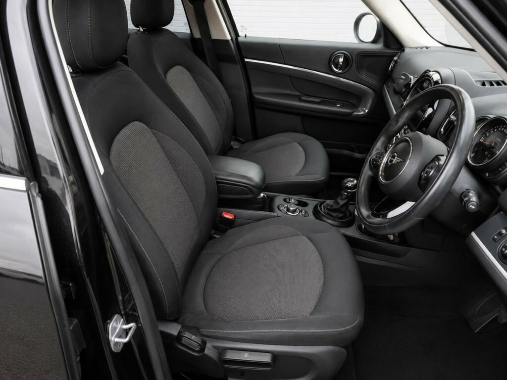 Mini Countryman 1.5L Cooper S E All4 NJ67XZW Black #4