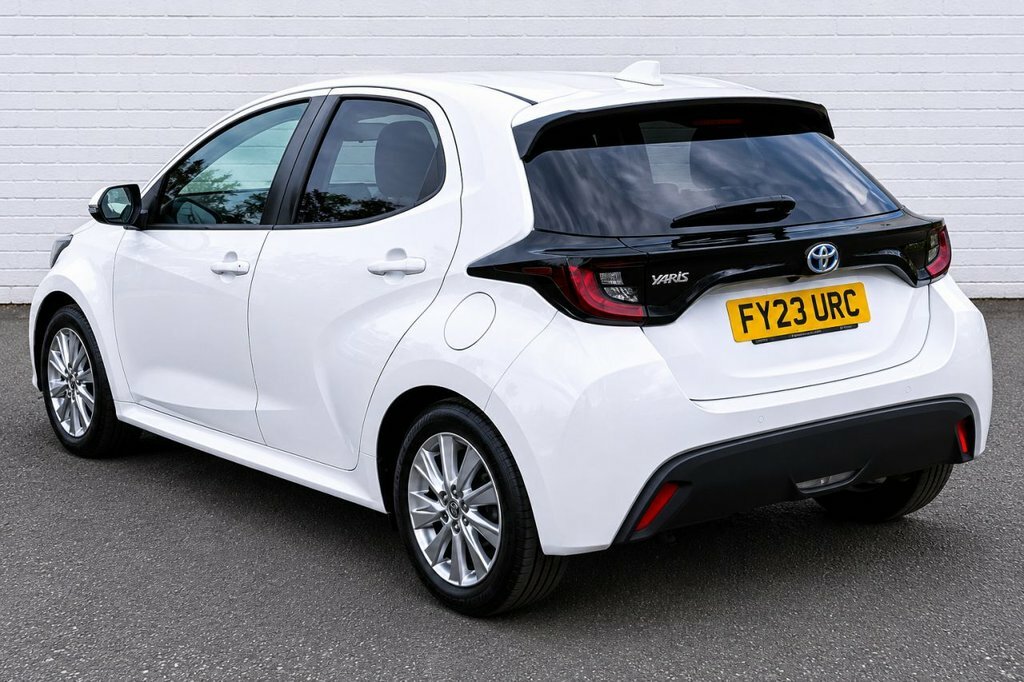 Toyota Yaris 1.5L Icon FY23URC White #2