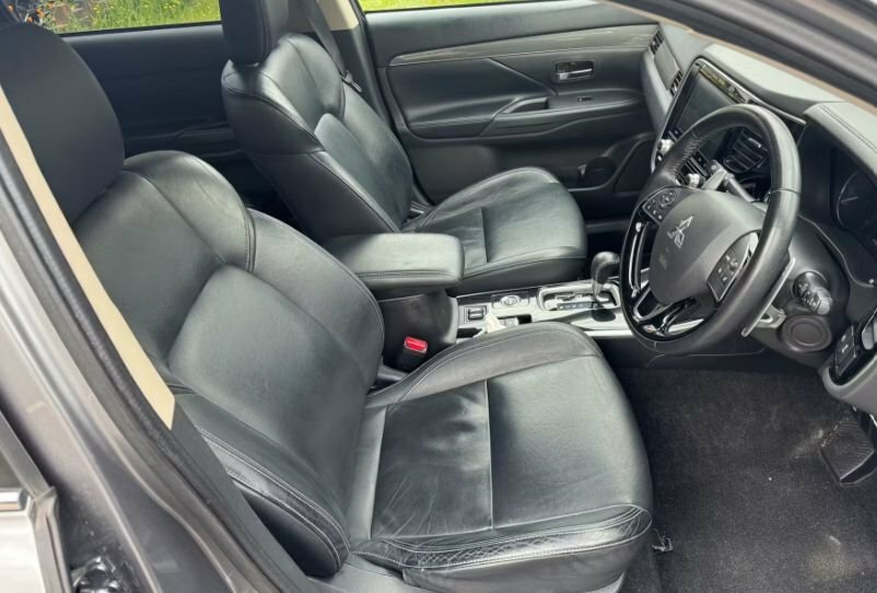 Mitsubishi Outlander 2L Exceed YR20FYS Grey #4