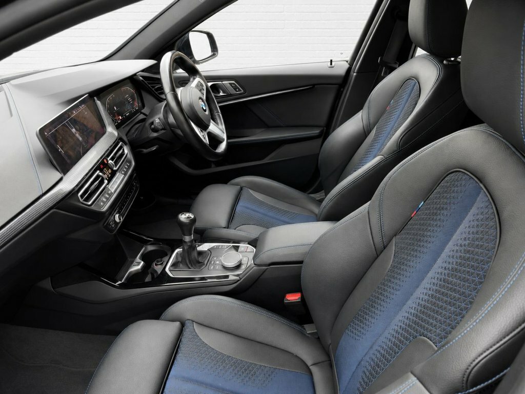 BMW 1 Series 1.5L M Sport YJ71RJO Grey #5