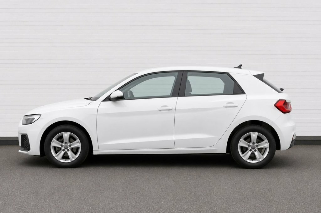 Audi A1 1L Technik SK23YXO White #2