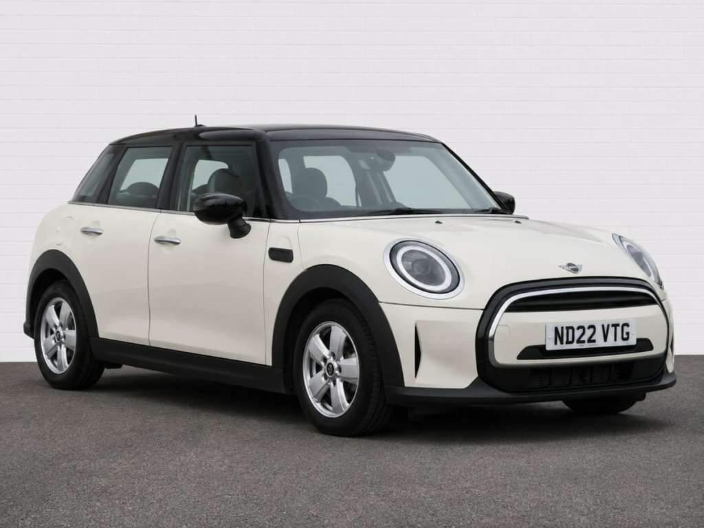 Mini Hatch 1.5L Cooper Classic White
