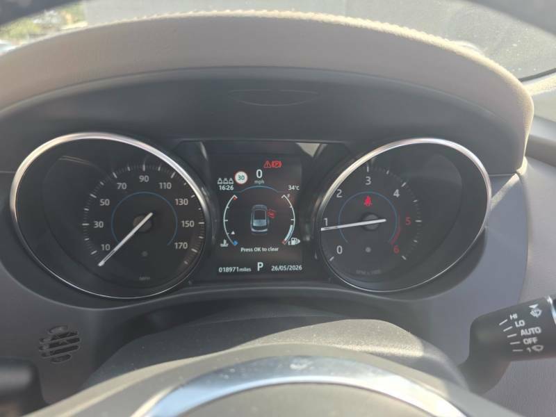 Jaguar F-Pace 2.0D Portfolio Awd - 2018 68 Red #2