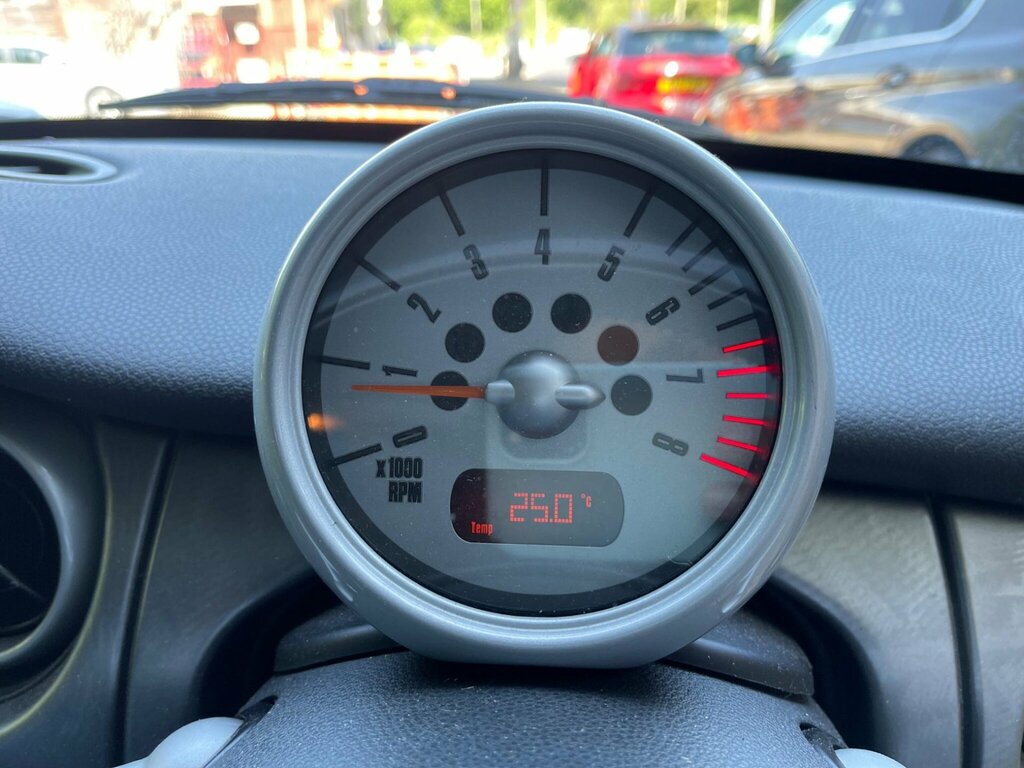 Mini Hatch One 1.6 One 89 Bhp Silver #19