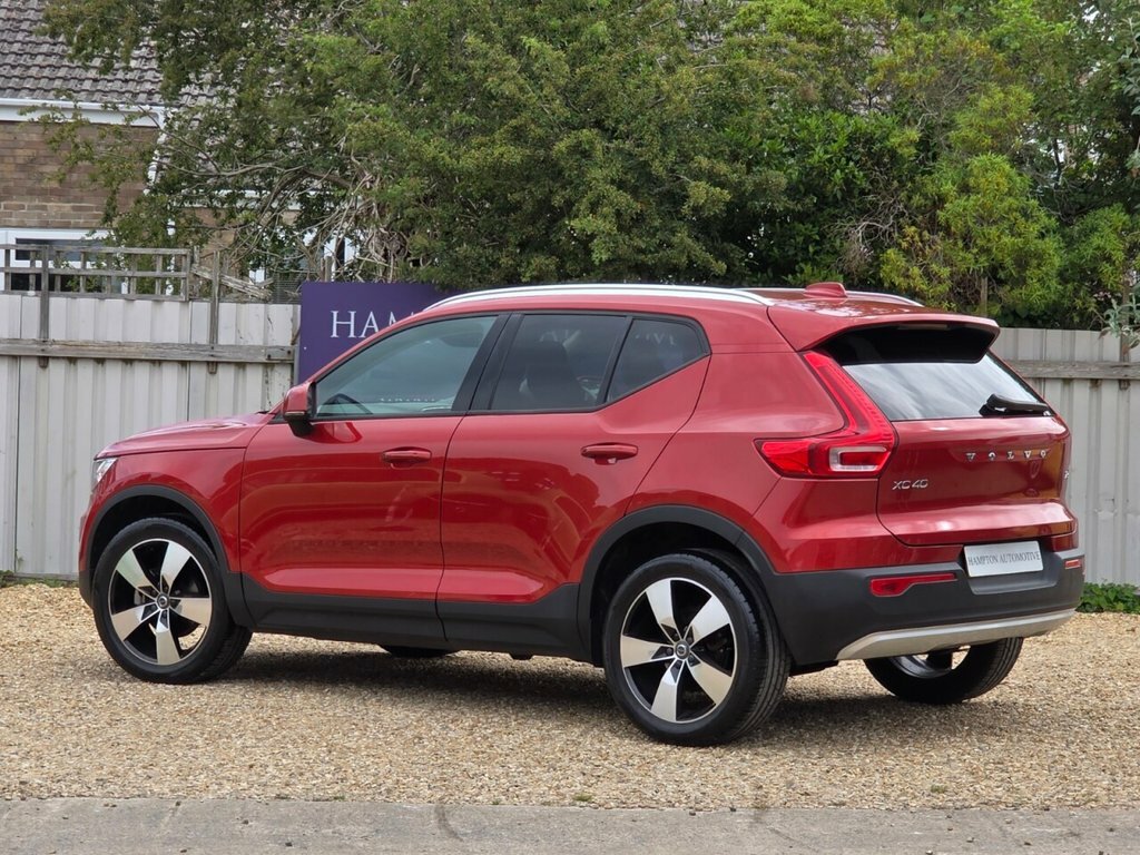 Volvo XC40 1.5L Momentum Red #3