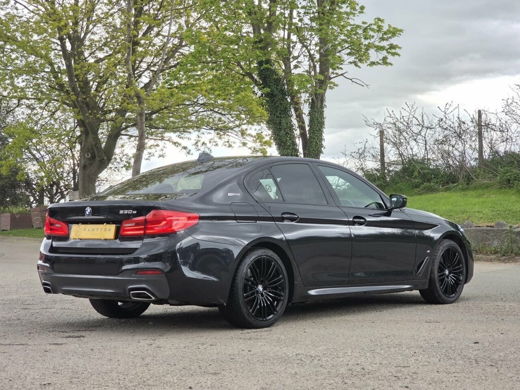 BMW 5 Series Saloon HG19GRZ Black #4