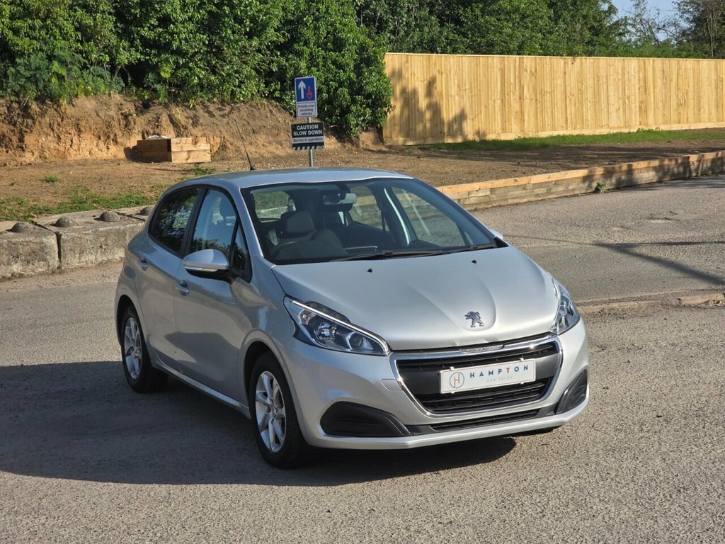Peugeot 208 208 Active Silver #2