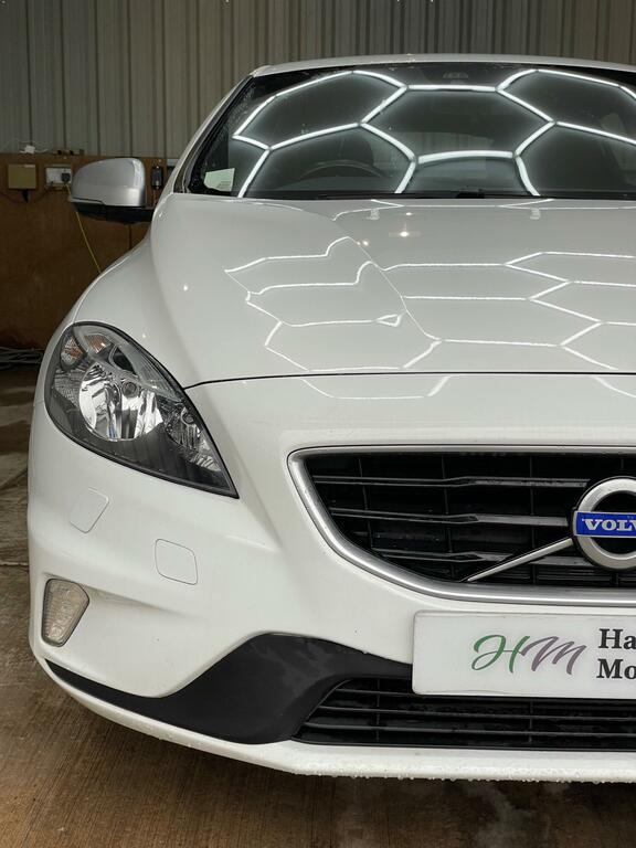 Volvo V40 1.6 D2 R-design Euro 5 Ss YT15AJV White #5