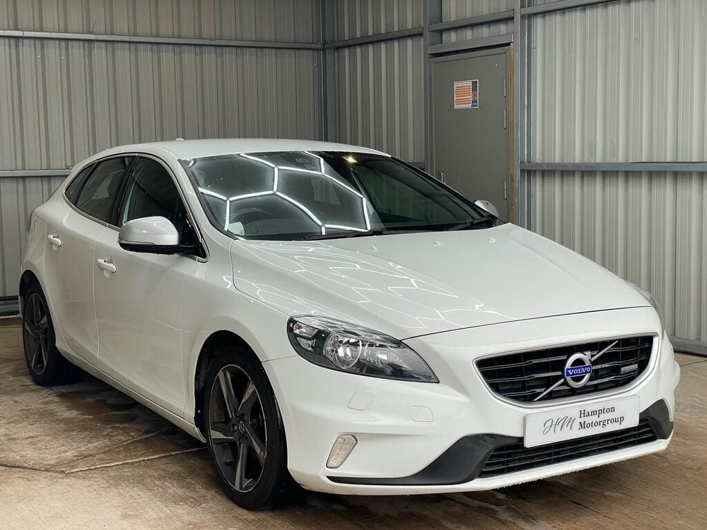 Volvo V40 1.6 D2 R-design Euro 5 Ss YT15AJV White #3