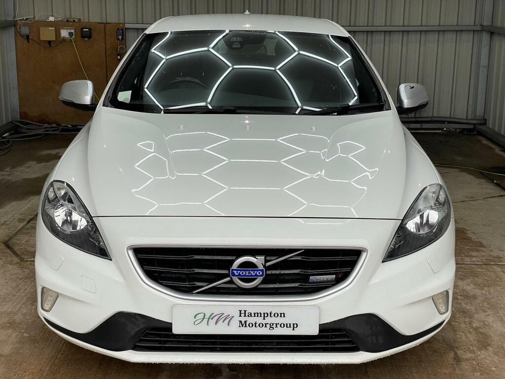 Volvo V40 1.6 D2 R-design Euro 5 Ss YT15AJV White #4