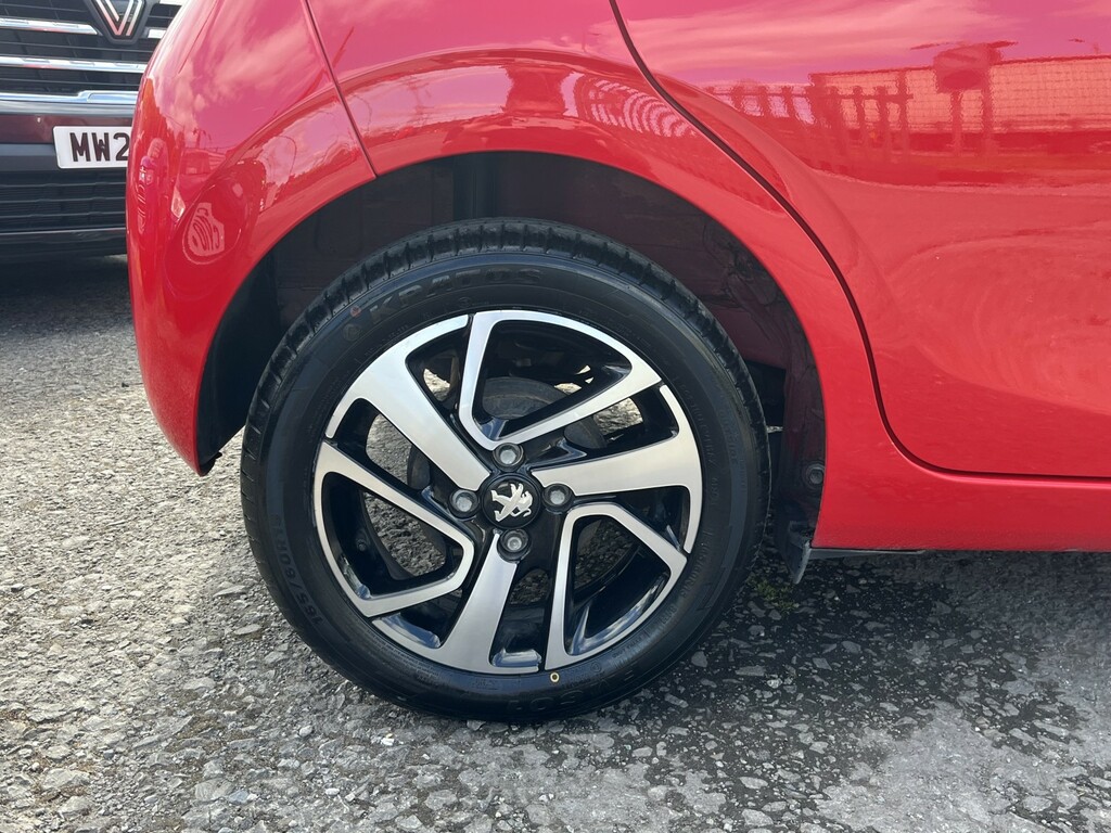 Peugeot 108 1.0 Allure MT71HLW Red #2