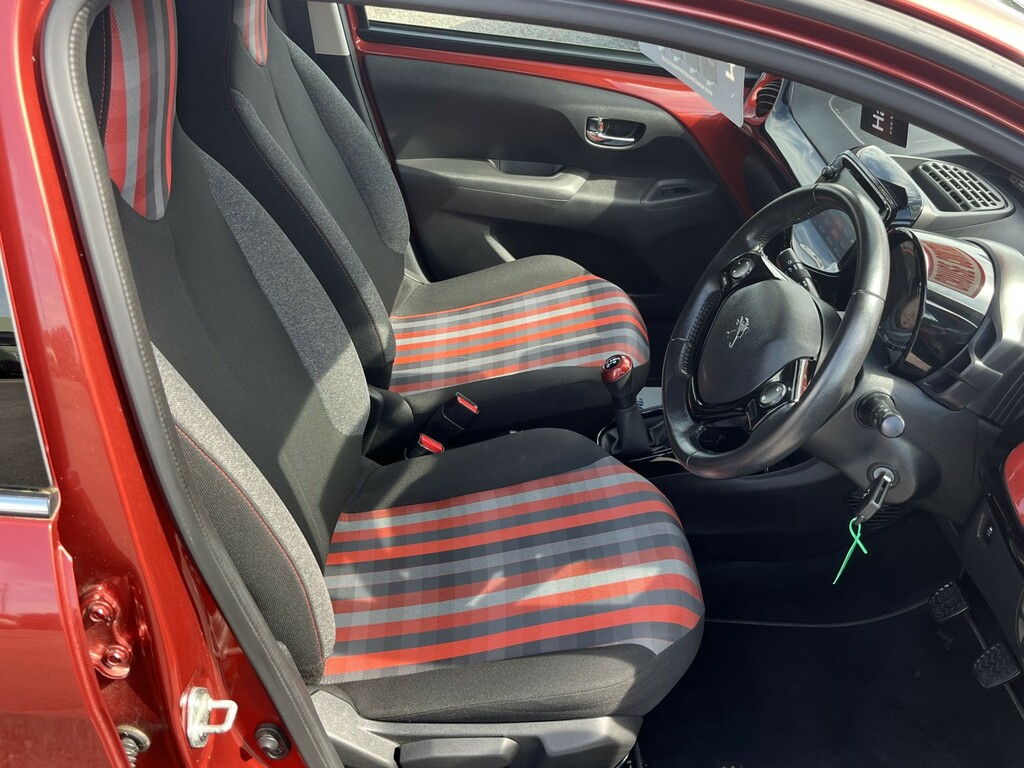 Peugeot 108 1.0 Collection PK69HMZ Red #3