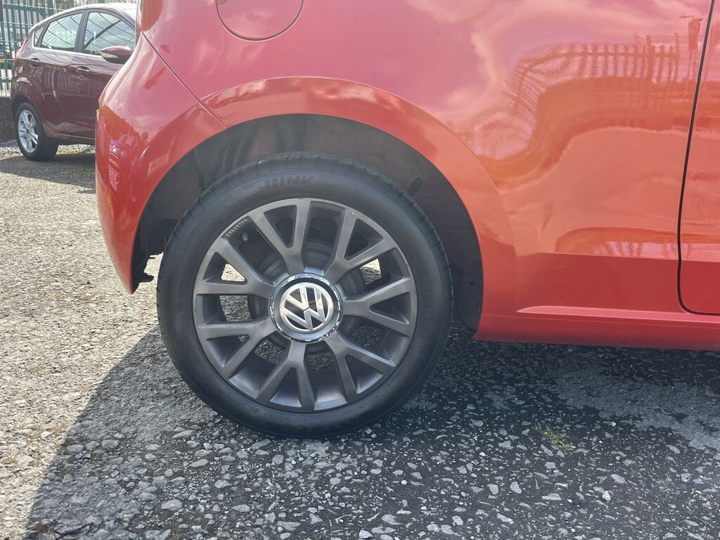 Volkswagen Up 1.0 Groove Up CV14LCP Orange #2
